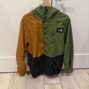 North Face Ski Jacket – Men’s Large